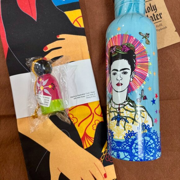 Bundle: Frida Kahlo items: 10" water bottle, wooden peg ornament & tea towel - Picture 2 of 7